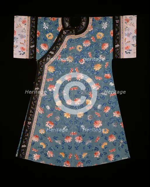 Woman's Changfu (Informal Court Robe), China, Qing dynasty (1644-1911), late 19th/early 20th cen. Creator: Unknown.