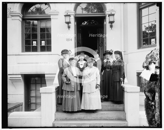 Woman's Committee Council of Nat'l Defense, between 1910 and 1920. Creator: Harris & Ewing.