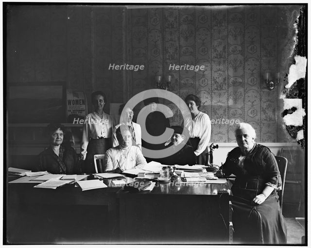 Woman's Committee Council of National Defense, between 1910 and 1920. Creator: Harris & Ewing.