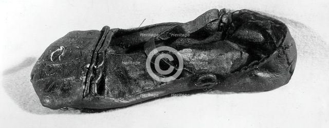 Woman's Horned Toe Shoe, England, 16th century. Creator: Unknown.