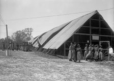 Woman's National Service School, Under Woman's Section, Navy League, 1917. Creator: Harris & Ewing