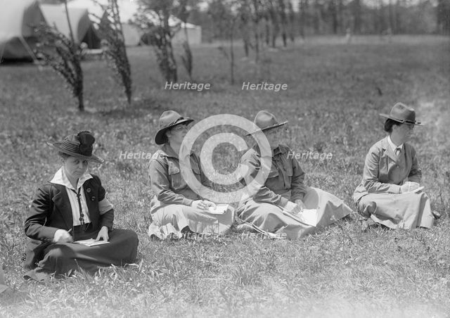 Woman's National Service School, Under Woman's Section, Navy League, Receiving Signal, 1917. Creator: Harris & Ewing.