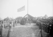 Woman's National Service School, Under Woman's Section, Navy League, Review, 1916. Creator: Harris & Ewing