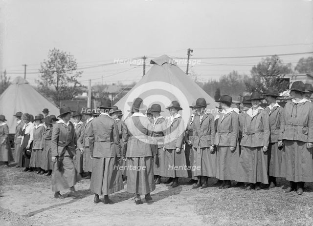 Woman's National Service School, Under Woman's Section, Navy League, Review, 1916. Creator: Harris & Ewing.