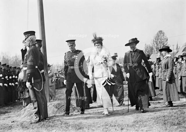 Woman's National Service School, Under Woman's Section, Navy League, Review; Mrs. Wilson..., 1916. Creator: Harris & Ewing.