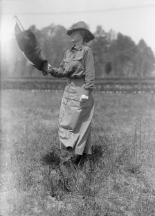 Woman's National Service School, Under Woman's Section, Navy League, Signalling, 1916. Creator: Harris & Ewing