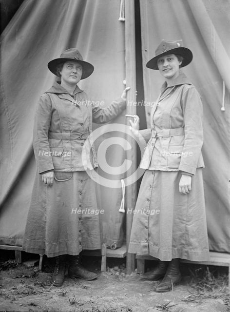 Woman's National Service School Under Woman's Section, Navy League, in Camp, 1917. Creator: Harris & Ewing.