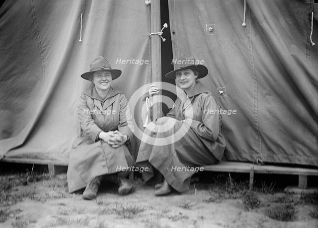 Woman's National Service School Under Woman's Section, Navy League, in Camp, 1917. Creator: Harris & Ewing.