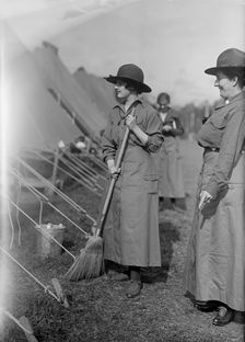 Woman's National Service School, Under Woman's Section, Navy League, Miss Moore, 1916. Creator: Harris & Ewing