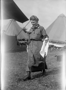 Woman's National Service School, Under Woman's Section, Navy League, Mrs. H.B. Joy, 1916. Creator: Harris & Ewing