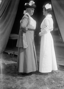 Woman's National Service School Under Woman's Section, Navy League, Red Cross Nurses, 1916. Creator: Harris & Ewing