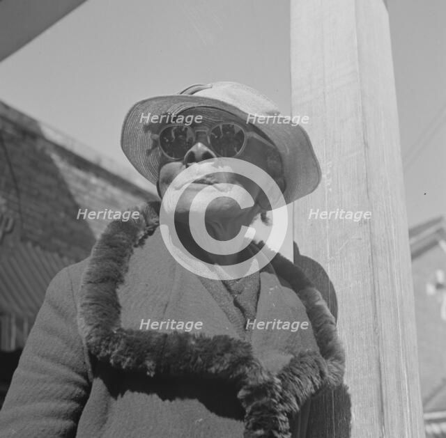 Woman who says she is 104 years old, Daytona Beach, Florida, 1943. Creator: Gordon Parks.