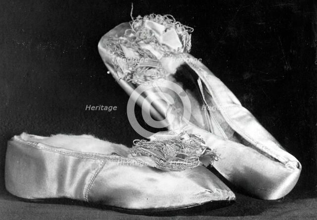 Woman's Shoes, England, c.1860s. Creator: Unknown.