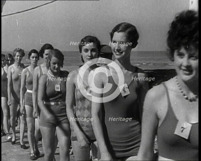 Women at the Seaside, 1930s. Creator: British Pathe Ltd.