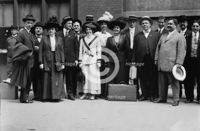 Women going to Syracuse convention, 1912. Creator: Bain News Service.
