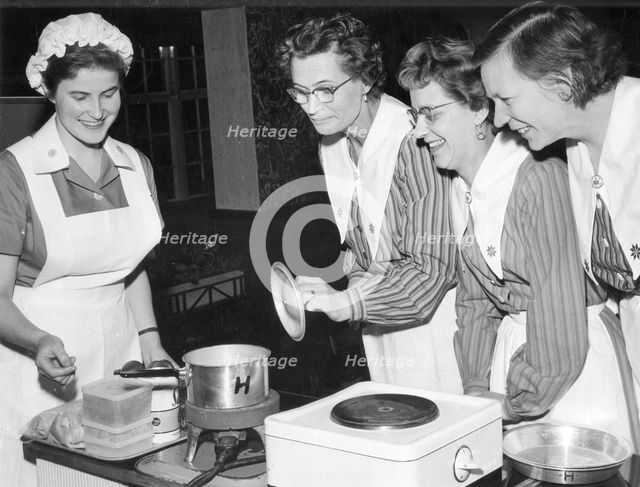 Women on a cookery course, Sweden, c1930-1959(?). Creator: Unknown.