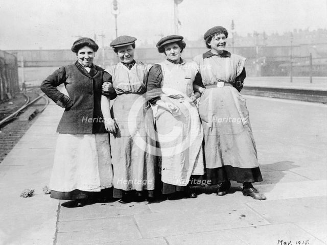 Women porters at Marylebone station, May 1915. Creator: Unknown.
