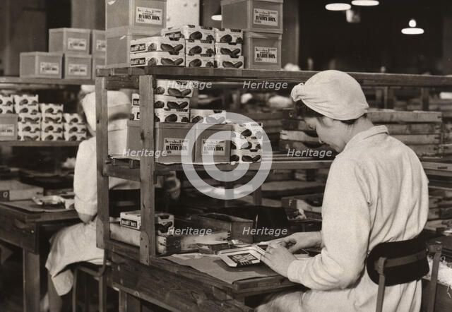 Women packing Dairy Box chocolates, Rowntree factory, York, Yorkshire, 1948. Artist: Unknown