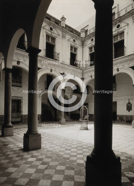 Women's hospital, Cádiz: 18th-century patio, c1900. Creator: Unknown.