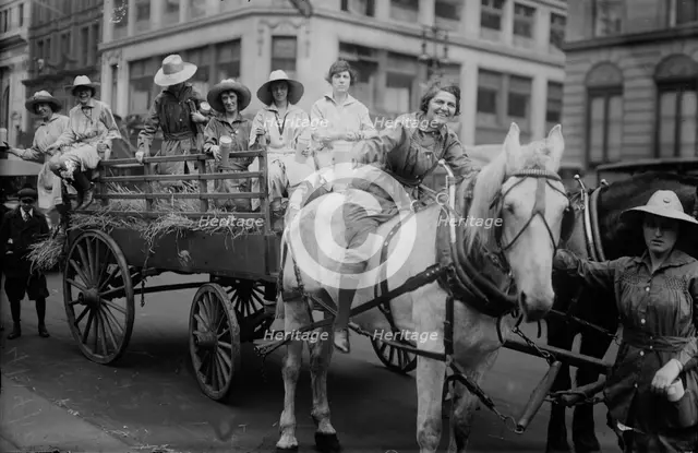 Women's Land Army, between c1915 and c1920. Creator: Bain News Service.