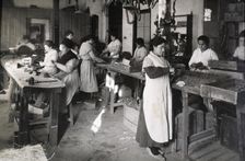 Women working in a packing shop, 1918