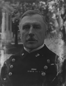 Wood, Leonard M., Major General, portrait photograph, 1916. Creator: Arnold Genthe