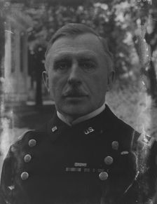 Wood, Leonard M., Major General, portrait photograph, 1916. Creator: Arnold Genthe