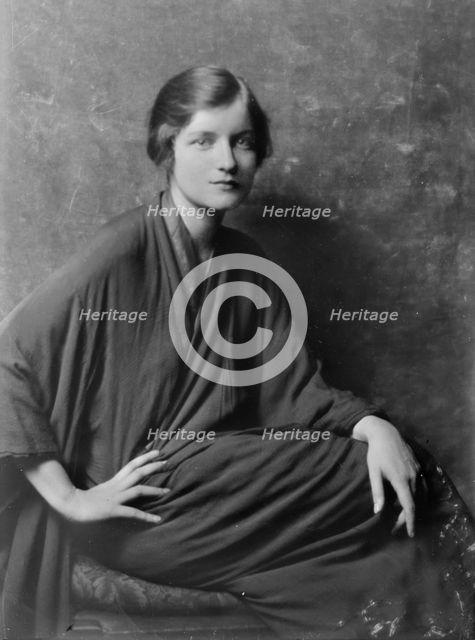Wood, Peggy, Miss, portrait photograph, 1917 Aug. 27. Creator: Arnold Genthe.