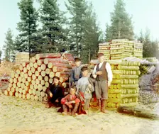Woodcutters on the Svir River [Russian Empire], 1909. Creator: Sergey Mikhaylovich Prokudin-Gorsky