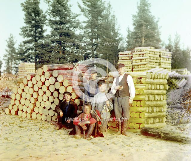 Woodcutters on the Svir River [Russian Empire], 1909. Creator: Sergey Mikhaylovich Prokudin-Gorsky.