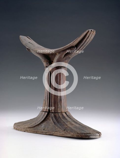 Wooden headrest, First Intermediate Period (c2125 BC-c1975 BC). Artist: Unknown.