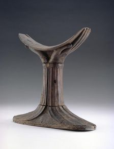 Wooden headrest, First Intermediate Period (c2125 BC-c1975 BC)