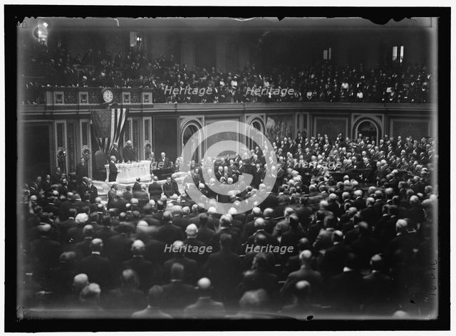 Woodrow Wilson before Congress, between 1913 and 1918. Creator: Harris & Ewing.