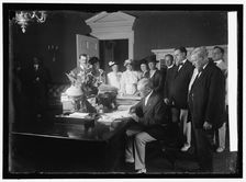Woodrow Wilson signing Child Labor Bill, 1916. Creator: Harris & Ewing