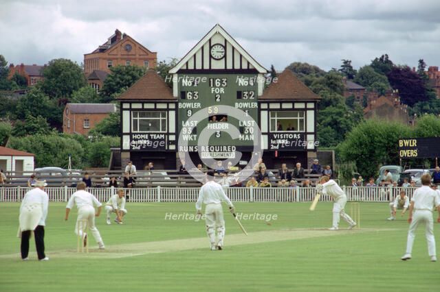 Worcestershire versus Sussex, county cricket match. Artist: Tony Evans
