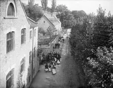 Workers at the Early Blanket Factory, Witney, Oxfordshire, c1860-c1922. Artist: Henry Taunt