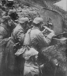 Working German gun against Russians, between 1914 and c1915. Creator: Bain News Service