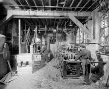Workshop, Hampton's Munitions Works, Lambeth, London, 1914-1918. Artist: Bedford Lemere and Company