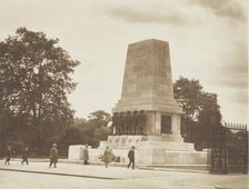 [World War I monument]. From the album: Photograph album - London, 1920s. Creator: Harry Moult
