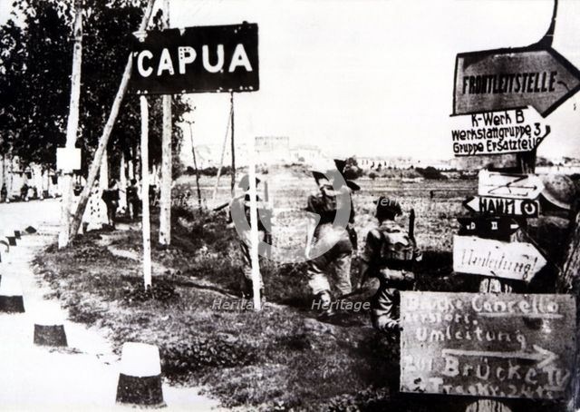 World War II (1939-1945). Allied troops advancing towards Capua (October 1943).