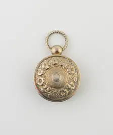 Watch-Shaped Vinaigrette, Birmingham, 1820/21. Creator: Joseph Taylor