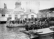 Watching warships 10/28/11, 1911. Creator: Bain News Service