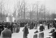 Watching White House, 1913. Creator: Bain News Service