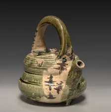 Water Container in the Shape of a Kettle: Oribe Ware, early 17th century. Creator: Unknown