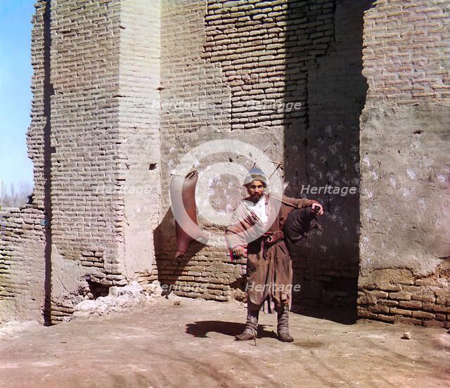 Water-carrier, Samarkand, between 1905 and 1915. Creator: Sergey Mikhaylovich Prokudin-Gorsky.