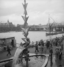 Water Mobile sculpture by Richard Huws, Festival of Britain, South Bank, Lambeth, London, 1951. Artist: MW Parry