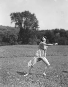 Watson, Miss, 1921 July 28. Creator: Arnold Genthe