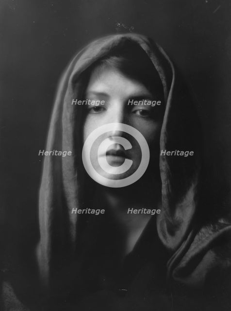 Watson, Ruth, Miss, portrait photograph, 1915. Creator: Arnold Genthe.