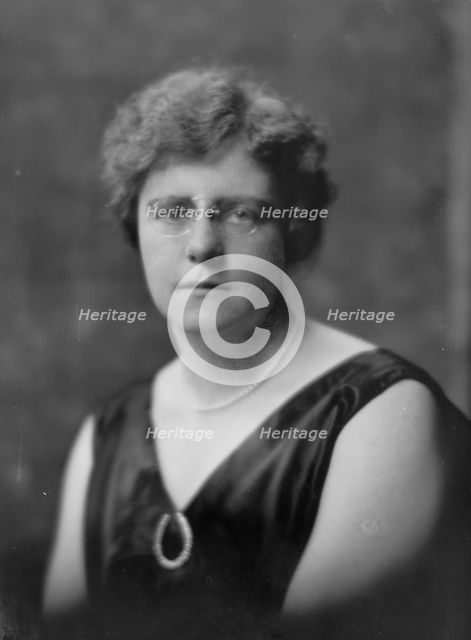 Watson, S.K., Miss, portrait photograph, 1917 June 9. Creator: Arnold Genthe.