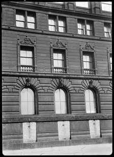 Watts Warehouse, 47 Portland Street, Manchester, 1942. Creator: George Bernard Wood